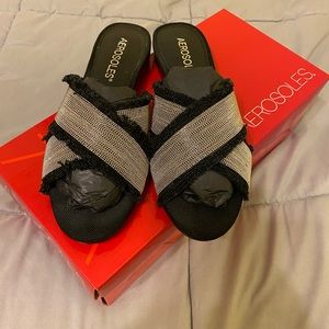 Black and Sliver Aerosoles